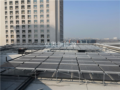 南京白金汉爵大酒店太阳能热水系统